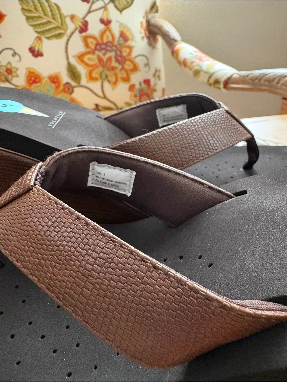 Volatile Brown and Black Wedge Thong Sandals- Y2K Your Momma’s Sandal
